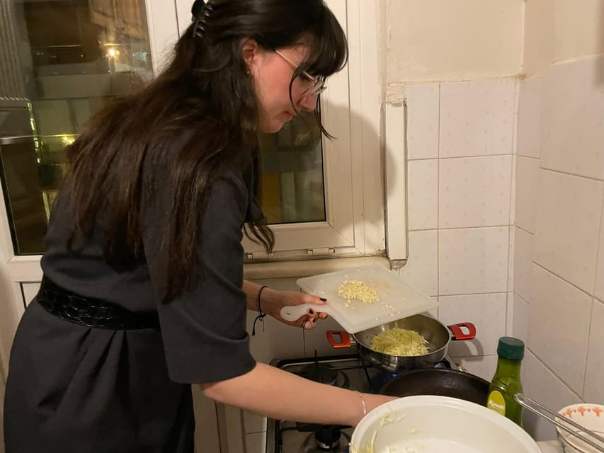Turkish Tapas - Meze Cooking for Beginners in Istanbul - Entering Ezgi’s Istanbul home kitchen
