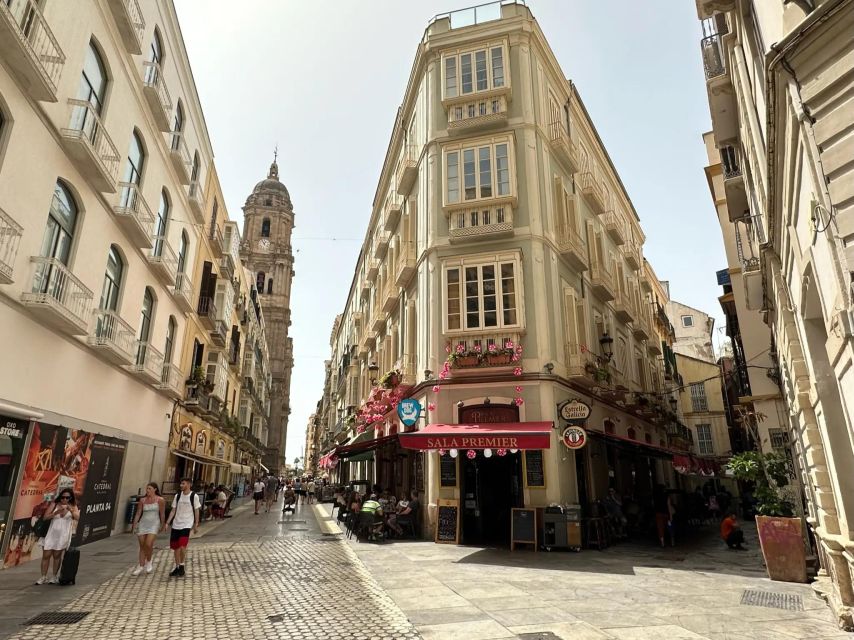 Ultimate Malaga: History and Tapas All Included - Two tapas bars, Spanish wine, and real tips on ordering
