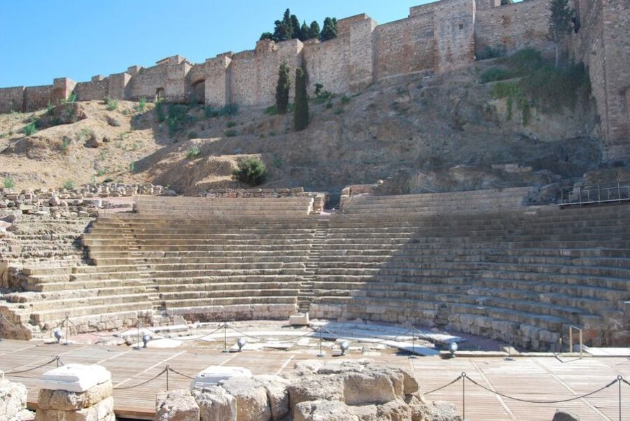 Ultimate Malaga: History and Tapas All Included - Guide quality: what changes when someone knows Málaga