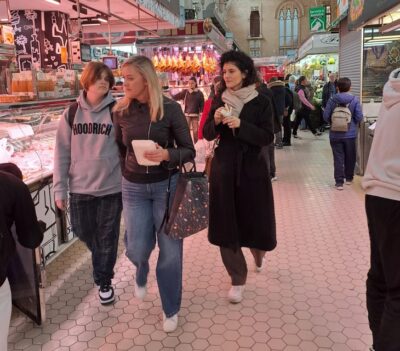 Valencia: Authentic Tapas & Drinks with a Local - Meeting at Plaça del Comte de Bunyol (and why it matters)