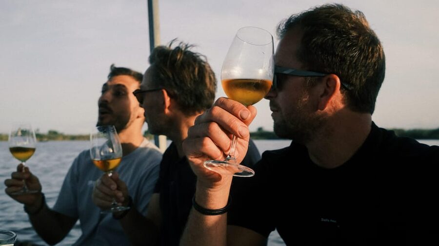 Valencia: Boat Ride with Valencian Wine Tasting & Tapas - The wine tasting you actually understand: 3 Valencian wines + tapas