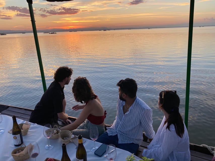 Valencia: Boat Ride with Valencian Wine Tasting & Tapas - Getting to El Palmar and finding Rosa la barquera