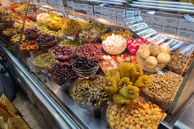 Valencia Food Tour: Tapas, Drinks and Delights with a Local - Plaza Redonda and pintxos with beer