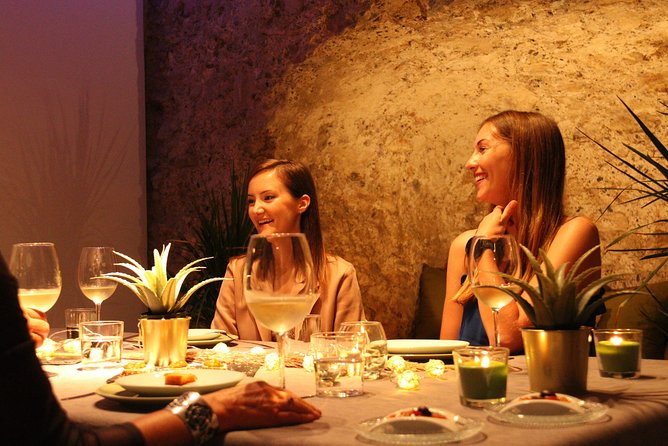 Valencia Old Town Tour with Wine & Tapas in 11th Century Historic Monument - From Plaza de Sant Jaume to Calle Caballeros: Getting Oriented Fast