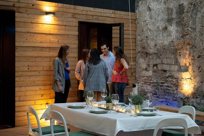 Valencia Old Town Tour with Wine & Tapas in 11th Century Historic Monument - Barrio del Carmen: The Meal Doorway to a Real Local Moment