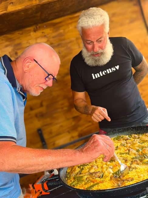 Valencia: Paella Cooking Class with Tapas and Drinks - Centro Semilla to a sun-drenched terrace: the pacing that makes it work