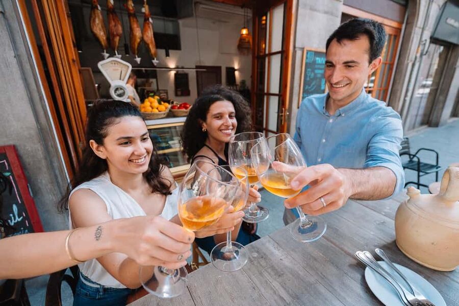 Valencia: Tapas and Drinks Evening Tour - Why Valencia Tapas Nights Work So Well for First-Timers