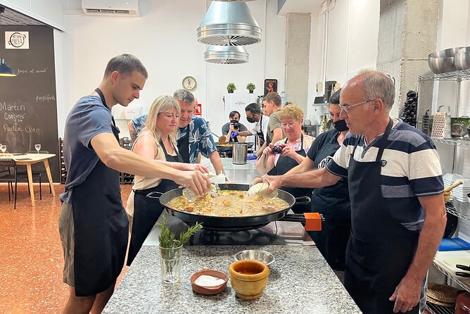 Valencian paella cooking class, tapas and visit to Ruzafa market. - FAQ