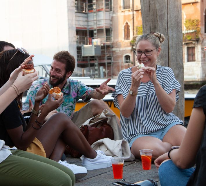 Venice: Local Secrets of Venice Tapas & Wine Walking Tour - Enoteca Al Volto to Bacaro Bars: How the tour starts