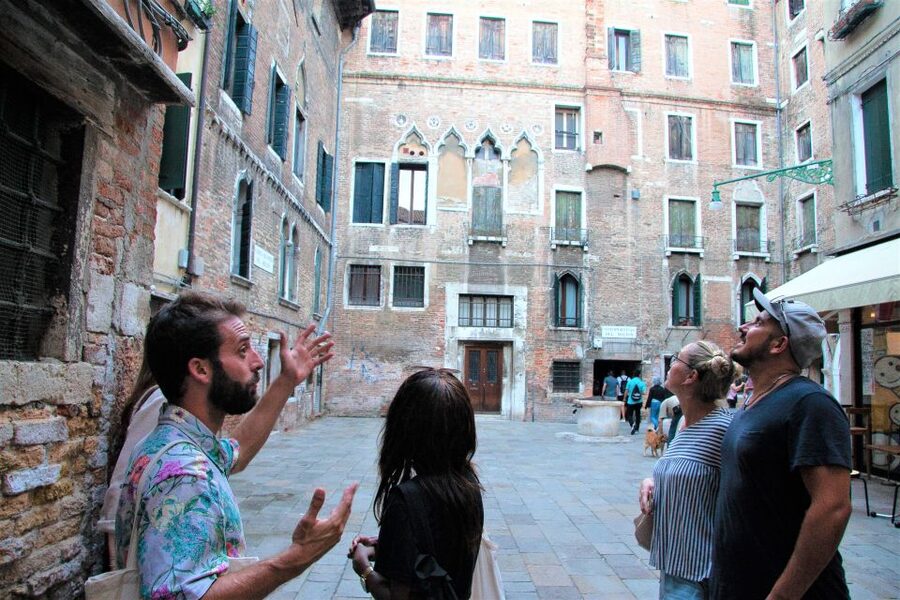 Venice: Local Secrets of Venice Tapas & Wine Walking Tour - Price and value: is $78.17 worth it