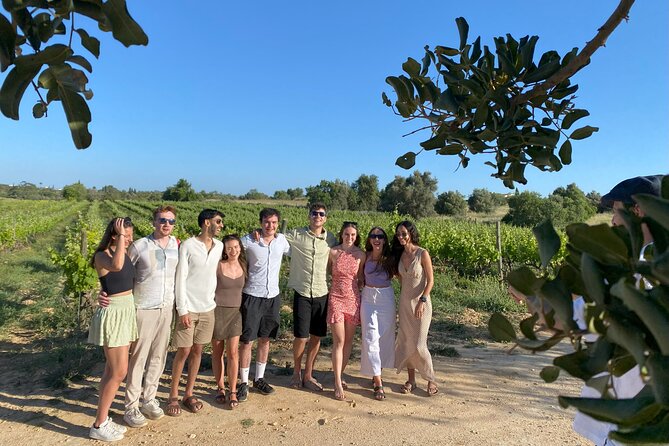 Vilamoura, Albufeira & Porches: Wine Tasting, Tapas & Music Tour - Buying bottles and local products: how the shopping part works