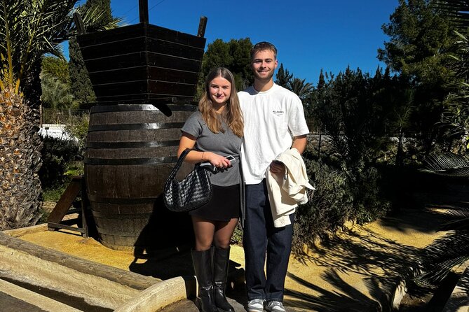 Wine and Tapas Tasting Tour from Alicante, Private Van - Tapas Included: The Food Pairing That Makes the Wines Click