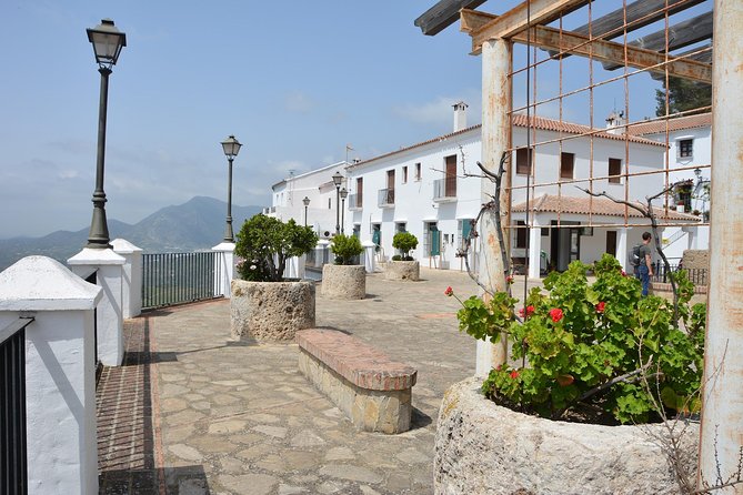 Wine, Tapas & Lake Zahara by e-bike incl Ronda pickup (full day) - Price and value: what your $165.61 actually covers